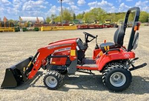 Massey Ferguson 1GC.25 Tractor with Loader
