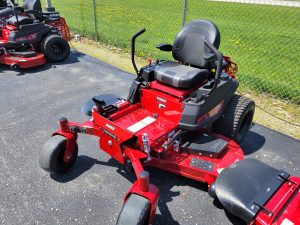 Ferris 300S - 25 hp B&S PXi CARB w/ 52" Deck - 5902212