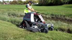 Altoz TSX 561i Finish Cut Zero Turn Mower